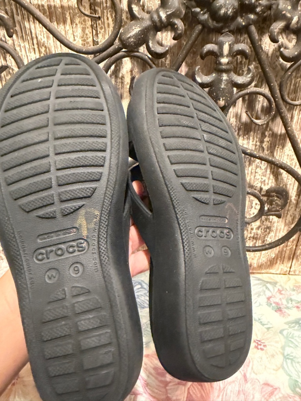 Crocs Patricia Women's Black Rubber Wedge Size 9 - Picture 3 of 5